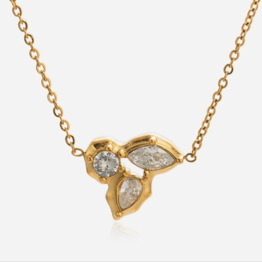 Nwt Non Tarnish Necklace